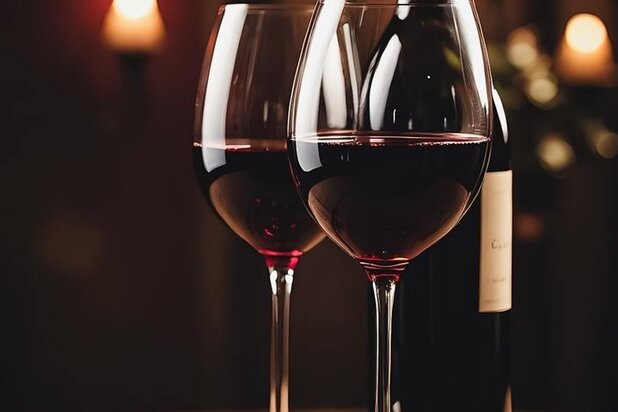 Domaine viticole d’exception avec charmante demeure sur 2 ha au Pays des Collines