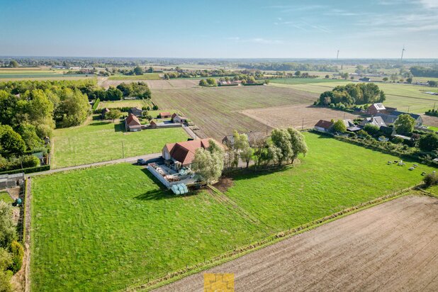 Boerderij met nieuwbouwloods (+400M2) en woning op 11.776 m²