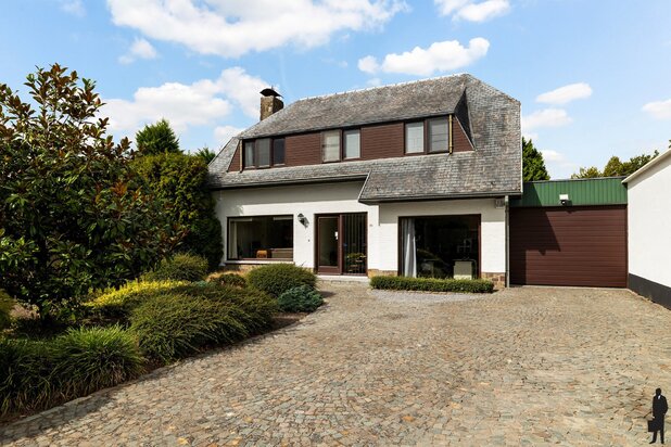 Villa met binnenzwembad, royale tuin en perfecte ligging