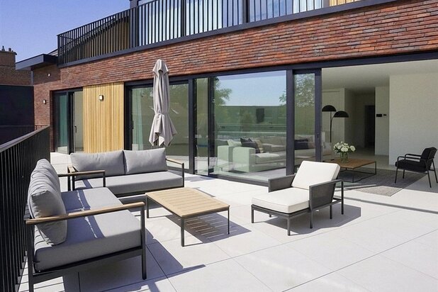 Appartement nouvellement construit ('25) avec grande terrasse et abri de voiture privé