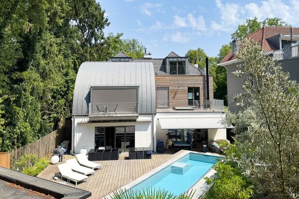 New 690 m² gross area villa with pool & professional space