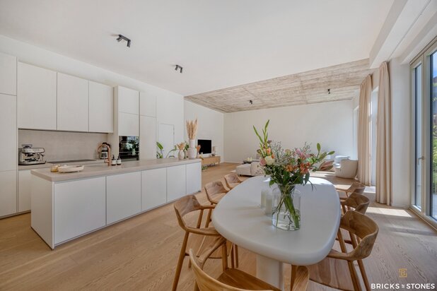 Verborgen parel: gelijkvloers appartement met terras