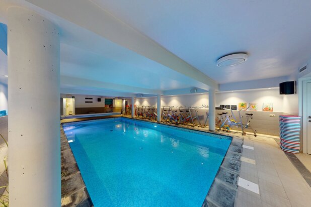 Centre Wellness avec piscine & logement de standing