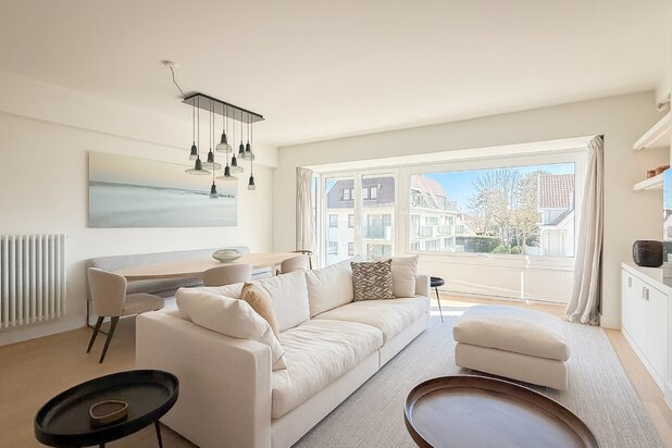 Superbe appartement contemporain, situé sur la Kustlaan...