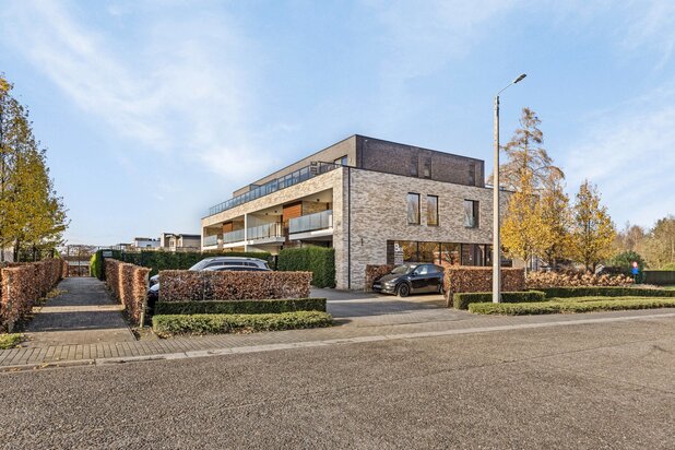 BIJZONDER APPARTEMENT MET OPEN ZICHT EN GROTE TERRASSEN