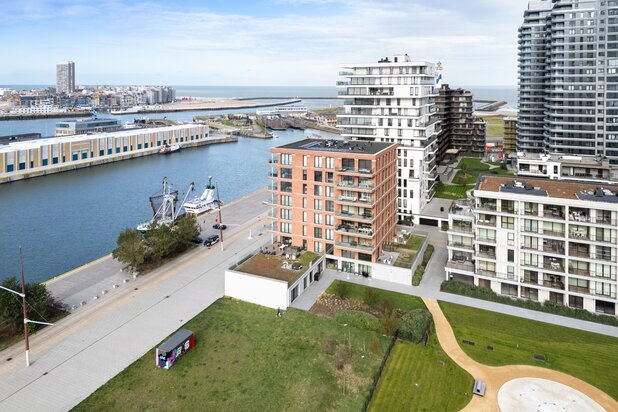 Woonappartement met uitzonderlijk ruim terras met open zicht