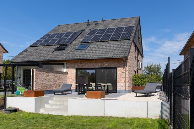 IN PRIJS VERLAAGD! Recente energiezuinige HOB met groenzicht