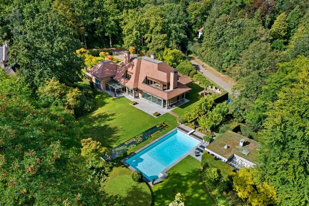 Exclusieve villa met zwembad op toplocatie