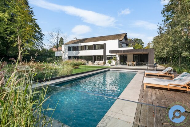 Prestigieuze villa met zwembad op toplocatie!