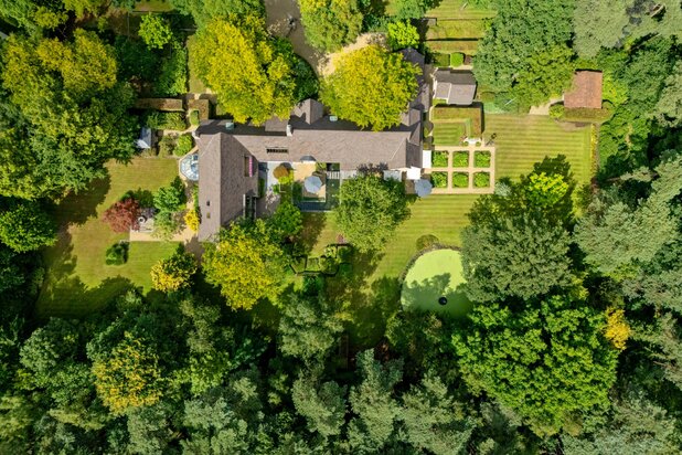 Exclusieve villa op een totale opp. 8.544m² 