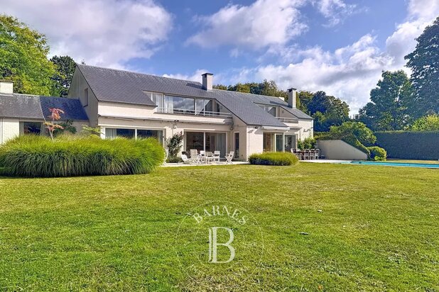 Rhode-Saint-Genèse, ancien golf, magnifique villa