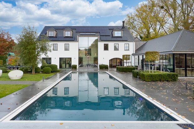 VILLA CONTEMPORAINE D'EXCEPTION