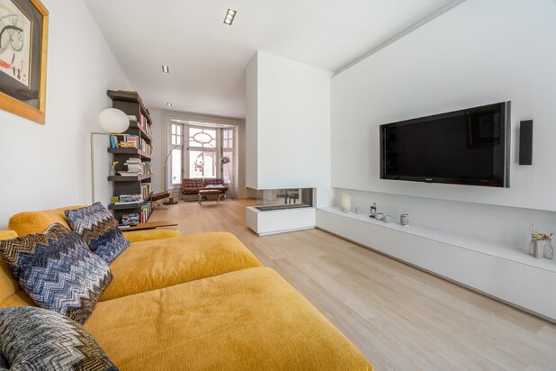 Gekoppelde herenwoningen op toplocatie in de stad ! 