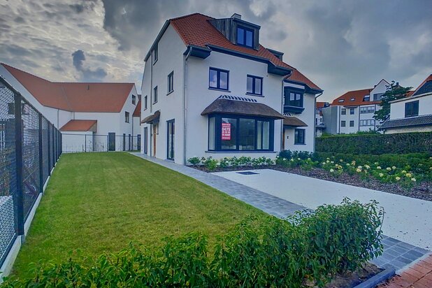 Nieuwbouw koppelvilla in een rustige wijk op wandelafstand van het strand in Duinbergen:
