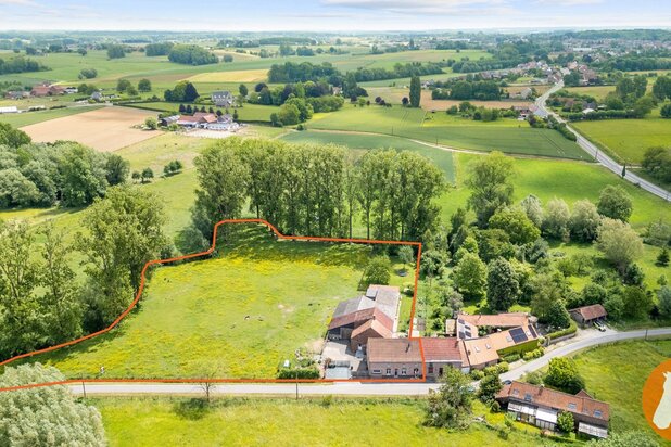 HERNE - Gerenoveerde woning met hangar op +-75a