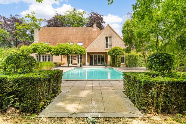 Ruime villa in landelijke stijl 