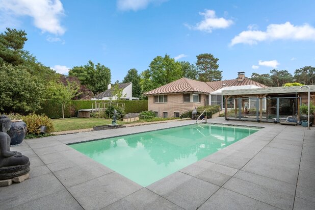 Villa van 349m² op 29a67ca met openluchtzwembad
