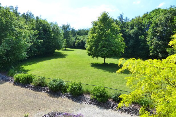 prachtige VILLA met 170 m2 kantoor- of hobbyruimte of 2e woning * prachtig PARK / WEIDE  * 1,27 hectare * nabij LEUVEN