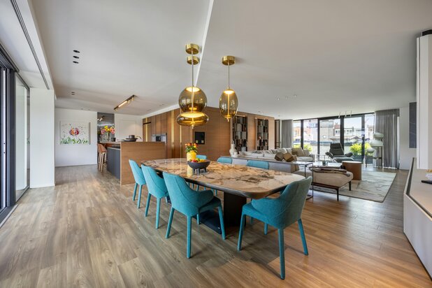 Luxe appartement van 235 m² aan de Blauwe Boulevard te Hasselt
