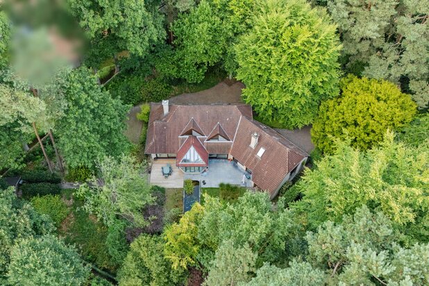 Groen gelegen villa op 27are in doodlopende straat