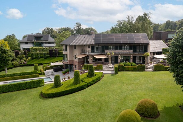 Villa op ruim perceel te WINKSELE