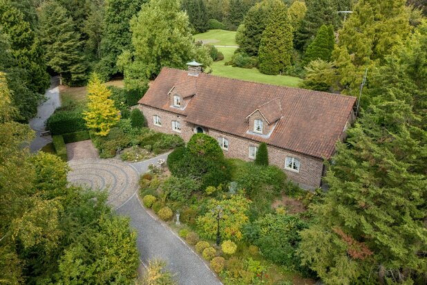 Villa de luxe à Lanaken avec jardin, terrasse, garage et 4 chambres - année de construction 1982 - Grand terrain - Christie's Lifestyle - Étiquette énergétique 
