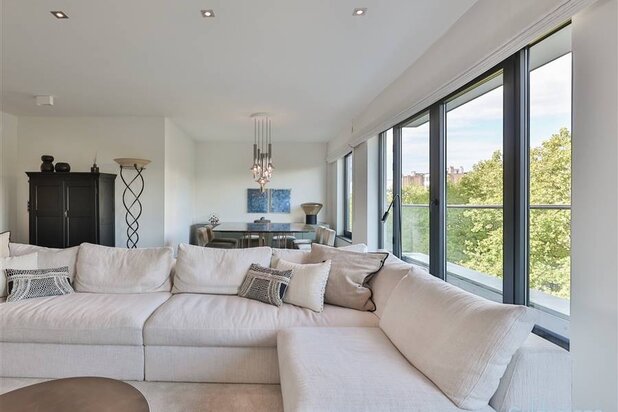 Bel appartement spacieux et luxueux dans un emplacement de premier choix