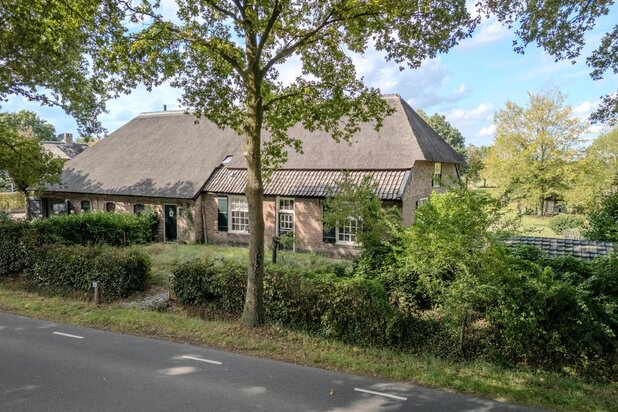 Historical building for sale at OIRSCHOT with reference 19910623444