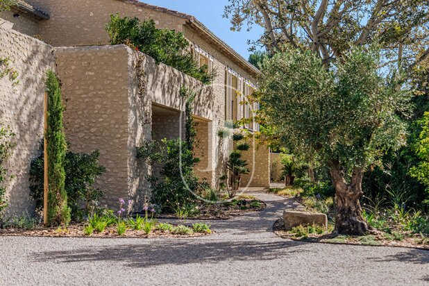 Uitzonderlijk eigendom te koop nabij Maussane-les-Alpilles