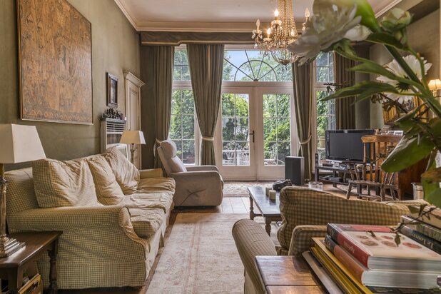 Unieke herenwoning met prachtig uitzicht op een toplocatie!