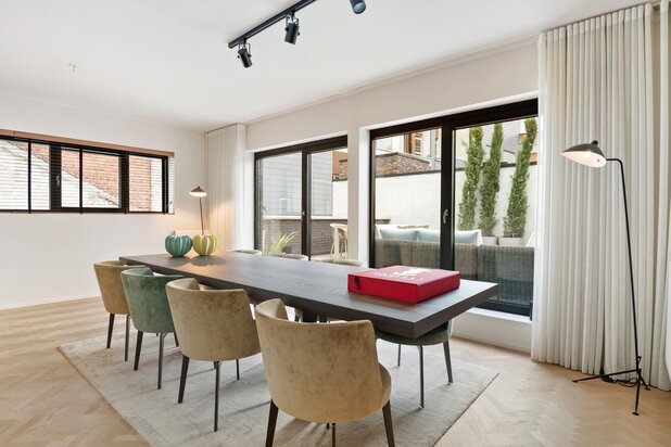 Exclusieve penthouse met private ingang en ruime terrassen