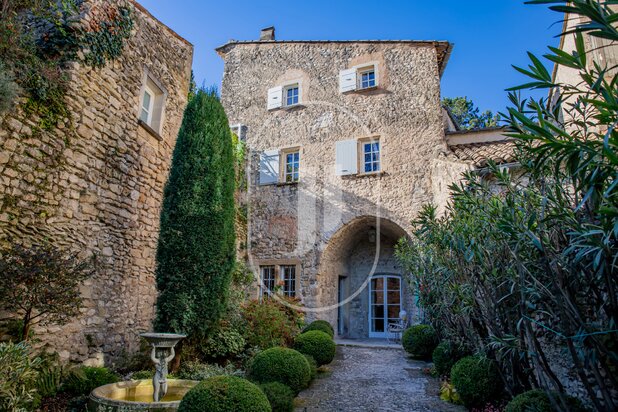 Exceptional residence in the heart of the medieval town of Vaison La Romaine