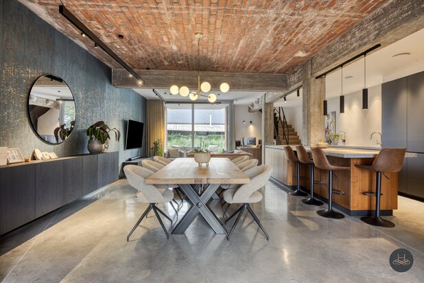 Designer duplex met hoogwaardige afwerking