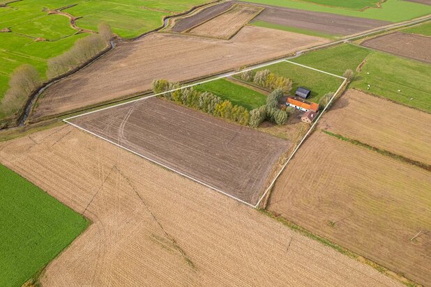 Unieke landelijke hoeve op een perceel van ruim 2ha, gelegen in een rustige doodlopende straat nabij Knokke en Brugge.