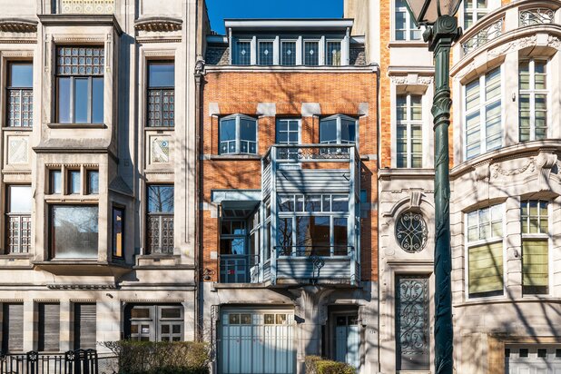 Avenue Molière, opmerkelijk huis in pre-modernistische stijl, gebouwd in 1913