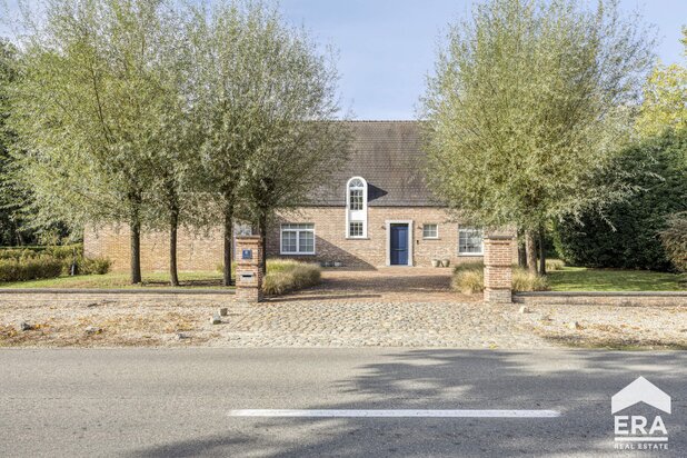 Unieke woning in een groene residentiële omgeving in Mol