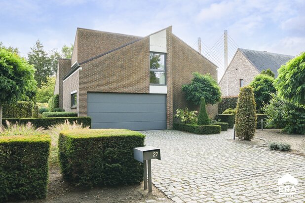 Ruime villa op een perceel van 30a, nabij Bokrijk