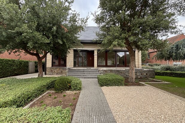 Instapklare gezinswoning met 3 slpks en tuin in Kermt.