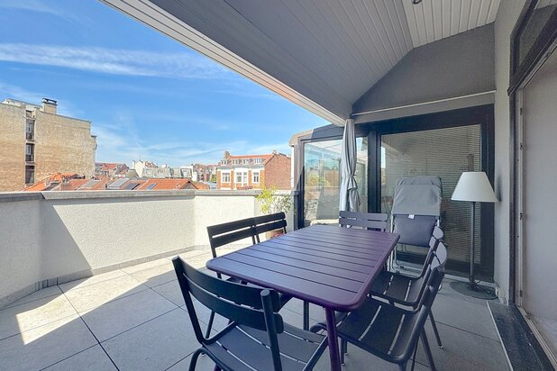 Brugmannplein: Penthouse met terras en garage