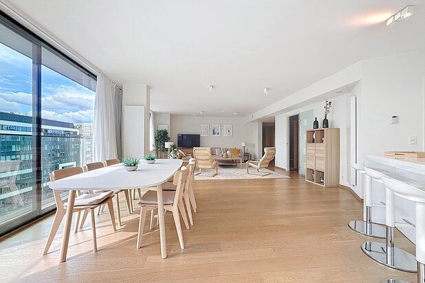 Avenue Louise — Appartement 3ch + espace extérieur + parking