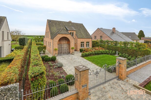 Luxueuze pastorijwoning met 4 SLK's, garage en mooie tuin