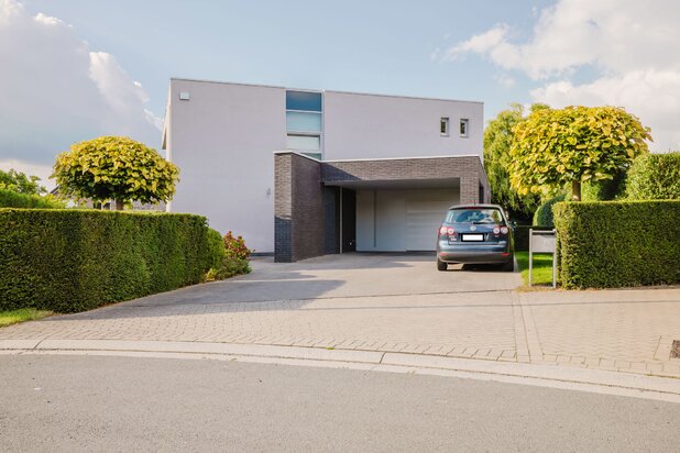 Architecturale villa met 4 SLPKS en tuin te Merelbeke