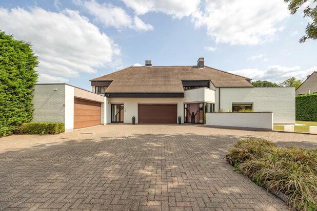 Gebouw met 2 volwaardige entiteiten