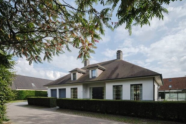 Ruime villa in residentiële, rustige omgeving
