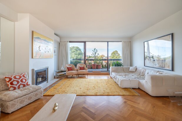 Fort Jaco: Stunning 3-Bdr Penthouse + 50m² Terrace + 2 pkg