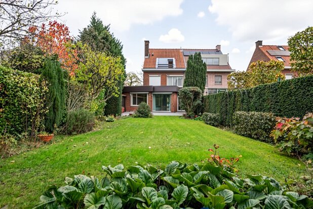 Woning met tuin en unieke ligging met zicht op de jachthaven