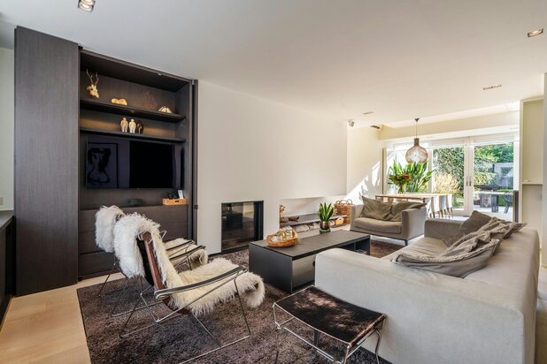 Uitzonderlijke stadswoning met praktijkruimte in Torhout