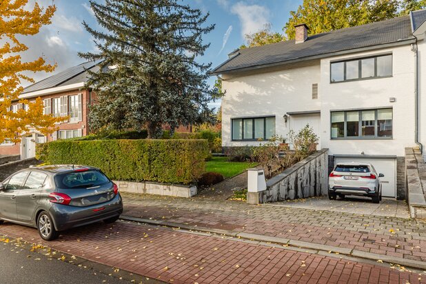 Quartier Manoir d'Anjou - Superbe maison rénovée 5 ch. jardin + garage