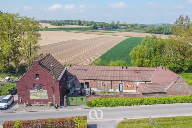 Magnifique maison avec B&B située à Mater