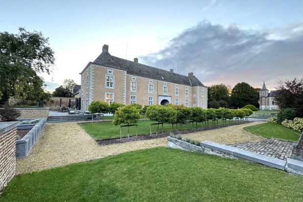 Faimes – Ferme-château du XVIIIᵉ siècle sur 5 hectares